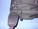 THINK TANK AIRPORT ACCELERATOR\n\nFoto von Jrg Langer - www.taschenfreak.de\n\nKommentar des Nutzers:\n\nDer eindeutig beste Rucksack den wir je in den Hngen hatten.\n\nSehr stabil.\nSehr angenehm zu tragen, trotz voller Beladung\nSehr praktikabel zu beladen\nInneneinteilung sehr flexibel gestaltbar und hoch stabil\nAbsolute Boardmae\nTragegestell verdeckbar\nHftgurt abnehmbar\nRegenschutzhlle und Stativhalterung im Lieferumfang\nNotebooktasche im Lieferumfang\nHandgriff oben und unten und an der Seite zum Tragen als "Koffer"\nTicketfach oben\nViitenkartenfach oben\n\nWir haben darin verpackt/befllt:\n\n2x DSLR mit angesetzen 300 und 70-200er\n24-70 2,8\n17-40\n50er\nTC\nZwischenringe\nBlitz\nFilter & Bouncer\nHasselblad 500CM mit 80er Objektiv\n150er Objektiv\nWechselmagazin\nGegenlichtblenden\nHandbelichtungsmesser Gossen Starlite\nFilme\nAkkus\nPanoschiene\n\nund Notebook inkl. UMTS Karte und Netzteil