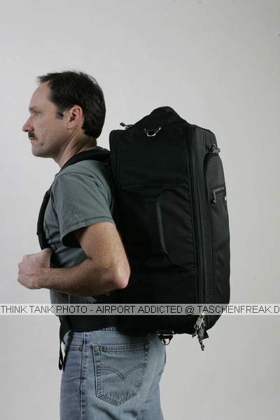 THINK TANK PHOTO - AIRPORT ADDICTED\n\nFOTO VON ISARFOTO& THINK TANK PHOTO - VIELEN DANK!