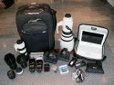 Think Tank Airport Addicted\n\nFoto von einem netten Einsender der ungenannt bleiben mchte - VIELEN DANK!\n\nKommentar des Nutzers:\n\n001: Es werden extrem viele Trennwnde mitgeliefert! Diese Wnde sind bei mir berflssig. Auch ein Regenschutz ist im Lieferumfang dabei (nicht auf Foto).\n002: Das Schnellzugrifffach.\n003: Frontansicht.\n004: Rckansicht mit Tragevorrichtung.\n005: Tragevorrichtung kann hinter einer Trennwand versorgt werden. Es ist dann kein Rucksack mehr sondern eine Tasche.\n006: Tragevorrichtung kann hinter einer Trennwand versorgt werden. Es ist dann kein Rucksack mehr sondern eine Tasche.\n007: Der praktische Seitengriff.\n008: Notebookfach inklusive... (Notebooktasche wird mitgeliefert)\n009: Notebookfach inklusive... (Notebooktasche wird mitgeliefert)\n010: Innenansicht mit Equipment. (Man beachte das 70-200IS, es passt sogar vertikal in die Tasche.)\n011: Innenansicht mit Equipment. (Man beachte das 70-200IS, es passt sogar vertikal in die Tasche.)\n012: Innenansicht ohne Equipment.\n013: Passt alles ohne Probleme in den Airport Addicted.\n\nAuf der Herstellerseite gibt es tolle Bilder und informative PDFs ber den Rucksack...\n\nFazit: empfehlenswert.