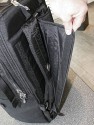 Think Tank Airport Addicted\n\nFoto von einem netten Einsender der ungenannt bleiben mchte - VIELEN DANK!\n\nKommentar des Nutzers:\n\n001: Es werden extrem viele Trennwnde mitgeliefert! Diese Wnde sind bei mir berflssig. Auch ein Regenschutz ist im Lieferumfang dabei (nicht auf Foto).\n002: Das Schnellzugrifffach.\n003: Frontansicht.\n004: Rckansicht mit Tragevorrichtung.\n005: Tragevorrichtung kann hinter einer Trennwand versorgt werden. Es ist dann kein Rucksack mehr sondern eine Tasche.\n006: Tragevorrichtung kann hinter einer Trennwand versorgt werden. Es ist dann kein Rucksack mehr sondern eine Tasche.\n007: Der praktische Seitengriff.\n008: Notebookfach inklusive... (Notebooktasche wird mitgeliefert)\n009: Notebookfach inklusive... (Notebooktasche wird mitgeliefert)\n010: Innenansicht mit Equipment. (Man beachte das 70-200IS, es passt sogar vertikal in die Tasche.)\n011: Innenansicht mit Equipment. (Man beachte das 70-200IS, es passt sogar vertikal in die Tasche.)\n012: Innenansicht ohne Equipment.\n013: Passt alles ohne Probleme in den Airport Addicted.\n\nAuf der Herstellerseite gibt es tolle Bilder und informative PDFs ber den Rucksack...\n\nFazit: empfehlenswert.