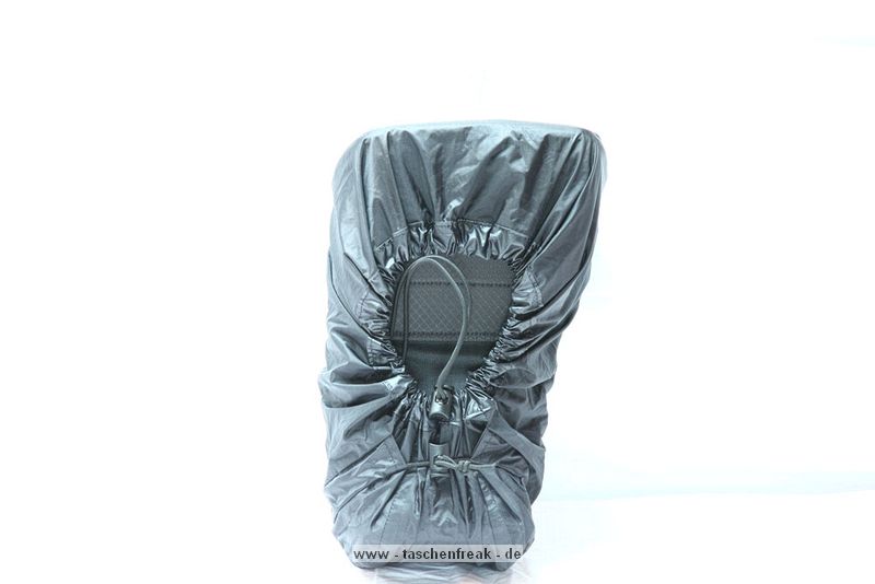THINK TANK PHOTO - DIGITAL HOLSTER 50\n\nFoto und Text von Francesco Memeo - VIELEN DANK!\n\nKommentar:\n\nHallo nochmal Jrg Langer,\n\nwie versprochen hier die zweite Mail in der es sich um den Vergleich des Digital Holster 40 und Digital Holster 50 aus dem Hause Think Tank dreht.\nGleichzeitg sind Bilder bezglich des Digital Holster 50 vorhanden.\n\nMit diesem Beitrag mchte ich mich erneut fr Dein Portal taschenfreak.de bedanken was mir bereits sehr gut geholfen hat.\n\nber meine Namentliche Nennung wrde ich mich sehr freuen.\n\nMit freundlichem Gru\nFrancesco Memeo