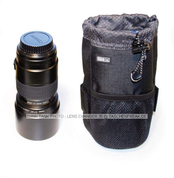 THINK TANK PHOTO - LENS CHANGER 35\n\nFOTO VON ISARFOTO & THINK TANK PHOTO - VIELEN DANK!\n\nKommentar des Herstellers:\n\nLens Changer 35\n\nLens case specifically designed for zoom lenses with the lens hood attached and in position ready to shoot, such as the 24-70 2.8 or the 100 Macro.