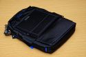 THINK TANK PHOTO - BIG AUDIO\n\nFoto und Kommentar von Jrg Langer - www.taschenfreak.de\n\nKommentar;\n\nVielen Dank an ISARFOTO fr die Leihstellung der Think Tank Produkte, die ich hiermit gerne den Taschenfreak.de Besuchern vorstellen mchte.\n\nHier zeige ich Euch heute die MULTIMEDIA BIG AUDIO aus der Multi Media Serie von Think Tank. Eigentlich geeignet fr, wie es der Name schon sagt, fr einen Audio Recorder. Man kann sehr gut Kabel herausfhren und dieses auch an den Gurtsystemen von Think Tank befestigen. Diese Tasche ist eine Nummer grer als die MULTIMEDIA AUDIO RECORDER.\n\nAuch in diese Tasche passt gut ein Systemblitz und jede Menge weiteres Zubehr anstelle der Audio Komponenten.