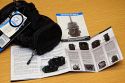 THINK TANK PHOTO - MULTIMEDIA MIC DROP IN\n\nFoto und Kommentar von Jrg Langer - www.taschenfreak.de\n\nKommentar:\n\nVielen Dank an ISARFOTO fr die Leihstellung der Think Tank Produkte, die ich hiermit gerne den Taschenfreak.de Besuchern vorstellen mchte.\n\nHier zeige ich Euch heute die MULTIMEDIA MIC DROP IN aus der Multi Media Serie von Think Tank. Eigentlich geeignet fr, wie es der Name schon sagt, fr ein Mikrophone. Der weiche "Eingang" der Tasche ermglicht ein sensationell schnelles "befllen" oder auch "reinstopfen" der Komponenten, ohne das diese Schaden nehmen. Man kann sehr gut Kabel herausfhren und dieses auch an den Gurtsystemen von Think Tank befestigen.\n\nAuch in diese Tasche passt gut ein Systemblitz anstelle der Audio Komponenten.