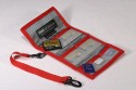 THINK TANK PHOTO - PEE WEE PIXEL POCKET ROCKET\n\nFOTO VON ISARFOTO & THINK TANK PHOTO - VIELEN DANK!\n\nKommentar des Herstellers:\n\nPee Wee Pixel Pocket Rocket\n\nStores four Compact Flash cards and three Secure Digital cards in an even smaller, more compact package.\n\nFeatures:\n	Business card holder.\n	Compact and fits easily in your pocket.\n	Can be attached inside of Think Tank Photo products.\n	Can be attached to clothing.\n	Unique color combination for easy identification.