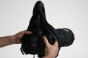 THINK TANK PHOTO - REMOTE CONTROL\n\nFOTO VON ISARFOTO & THINK TANK PHOTO - VIELEN DANK!\n\nKommentar des Herstellers:\n\nRemote Control 10 & 20\n\nProtective raincovers for cameras set up to be triggered remotely with a Pocket Wizard or hard-wired setup, such as for sports or nature photography.\n\nFeatures:\nAttaches while the camera is mounted.\nEasy access to the back of the camera.\nBungee cord to secure the cover.\nBusiness card holder for identification.\nFront waterproof cap.\nThe Remote Control 20 comes with an extension piece that allows it to work with up to a 600 mm lens.\nSeam-sealed waterproof construction.\nSmall and lightweight, it folds up into its own pouch.\nPerfect for Horse Races, Track & Field, Baseball, Football, Basketball, Nature Photography, and more.