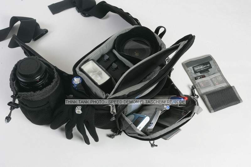 THINK TANK PHOTO - SPEED DEMON\n\nFOTO VON ISARFOTO & THINK TANK PHOTO - VIELEN DANK!\n\nKommentar des Herstellers:\n\nSpeed Demon\n\nDesigned for instant access to your gear and for comfort when worn on the front of your body.