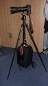 THINK TANK PHOTO - STREET WALKER HARDDRIVE\n\nFoto und Text von Jrg Langer - www.taschenfreak.de\n\nKommentar:\n\nHallo Zusammen,\n\nder neue StreetWalker Hard Drive von den Taschenmachern aus USA ist mein neuer Begleiter geworden. Schon nach wenigen Tagen habe ich Ihn fest in mein groes Taschenherz geschlossen :-).\n\nEr lste bei uns den Lowepro Mini Trekker AW und Lowepro CompuTrekker AW ab.\n\nEr ist in Etwa vergleichweise grpo in den Auenmaen - nur etwas tifer - aber innen ein wahres Packwunder. Auch das Tragegestelle ist deutlich besser als bei den beiden anderen genannten.\n\nWir verstauen darin zwei komplette DSLRs mit groen Objektiven und alles was an Zubehr so "mit muss". Auch die Stativhalterung ist sehr gelungen und in der Praxis super einsetzbar und das egal ob man ein kleines Reisestativ wie das Travel Angel aus dem Hause benro einsetzt oder ein greres und lngeres wie in unserem Falle das Quadro Pod aus dem Hause Novoflex.\n\nIch denke die Bilder zeigen gut die Vielfalt und die Nutzbarkeit dieses Begleiters.\n\nIn wenigen Wochen werde ich diesen Im Flieger nach Dubai testen und sicher einen intensiveren Eindruck vermitteln knnen.\n\nBis dahin - erstmal Prdikat "Taschenfreak empfiehlt als einen der fnf besten Taschen"!\n\nEuer Jrg