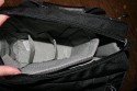 THINK TANK PHOTO - URBAN DISGUISE 40\n\nFoto von Gerd Wiechers - VIELEN DANK!\n\nKommentar des Nutzers:\n\nHi Jrg,\n\nich habe da mal wieder ein paar neue Taschenfotos fr Deine Freak-Seite.\nNachdem ich mit der riesigen Thinktank Urban Disguise 60 nicht zurechtgekommen bin (es passte alles prima rein, dann war es aber UNTRAGBAR SCHWER), habe ich mir jetzt die Urban Disguise 40 bei Isarfoto bestellt.\nGeliefert wurde innerhalb von 36 Stunden!\n\nJetzt habe ich endlich die Tasche fr den Stadtausflug oder die Fahrradtour gefunden!!!!\nEs passt das "kleine Besteck" hinein, bestehend aus:\nCanon EOS 5D mit angesetzem 24-105/4L IS inkl. Geli\n17-40/4L\n135/2L\n300/4L IS mit angesetztem 1.4er Konverter\nBlitz 220EX\nGanz viel Kleinkram in den Seitentaschen\nDort wrden auch locker noch ein zweites Gehuse und der 580EX unterkommen\nWenn es dann der Nachtausflug werden soll, kann das 300er rausfliegen und gibt Platz frei fr das 35/1.4L und das 85/1.8.\nDie Tasche ist wunderbar tief, soda man das 300er mit angeflanschtem 1.4er Konverter aufrecht hineinstellen kann.\nDaneben kommen dann der Blitz, das 17-40er und das 135er, alle gut mit dnnen Polsterstreifen getrennt.\nDarberlege ich ein groes Polsterstck, dass ich nur an einer Seite mit dem Klettverschluss fixiere. Auf diese Weise habe ich eine Art Klappe nach unten, wenn die Kamera drauen ist und ich die Objektive brauche.\nSehr angenehm ist die Tatsache, dass die Tasche nur gut 11cm tief ist. Sie bleibt damit beim Tragen kanz nach am Krper und steht nicht tierisch ab wie z.B. die Lowepro Taschen, denen gleichzeitig diese Tiefe fehlt.\n \nIch denke die Fotos zeigen das Beschriebene ganz gut.\n \nlg\nGerd