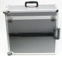 Toshiba Koffer / Trolley\n\nFoto von Frank Bhler - DANKE DIR WIE IMMER!\n\nKommentar des Nutzers:\n\nHallo Jrg\n\nDu willst es so :O)\n\nKoffer:\n\nHersteller Unbekannt\nAufdruck TOSHIBA\n\nMfG\nFrank Bhler
