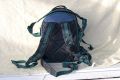 UNOMAT FOTO VIDEO RUCKSACK\n\nFoto von Dieter Schrder - VIELEN DANK!\n\nKommentar des Nutzers:\n\nUnomat Foto-Video-Rucksack\n\nSo gro wie der Phototrecker classic und in etwa so eingeteikt. Nur einfacher und dreifarbig.\n\nFr 1-2 SLR mit langem Obektiv sowie 4-6 weitern Objetiven und Blitz.		\nIm Deckel Aussen ein Netzvorfach und ein mit Reiverschu zu schliessendes Vorfach ca 3cm Tiefe. Innen im Deckel zwei Netzfcher zum ganz mit Reiverschlu zu schliessen.\n\nMasse 460 * 310 * 200\n\nMit versteckbarem Bauchgurt und auch abnehmbaren Schultergurt