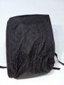 Foto von Florian Jger - DANKE DAFR!\n\nKommentar des Nutzers:\n\nName: Uproject "Paparazzi Pack" (http://www.coredist.com/uproject/index.html)\n \n- Das stark gepolsterte Hauptfach is mit Klettpolsterungen frei einteilbar.\n- Boardbefestigung fr vertikalen transport\n- mglichkeit zum horizontalen Boardtransport (Snowmobiling :D)\n- Seperates Nebenfach fr Essen und diveres Zeug\n- zustzliche, belftete Polsterung am Rcken\n- seitl. Befestigungsmglichkeiten fr Stativ, Schaufelgriff, Tourenstcke, etc.\n- zustzl. Befestigungsmglichkeit an der Unterseite\n- Regenschutzcape im Unterboden\n- gepolsterter Beckengurt\n- bequem gepolsterte Tragegurte\n \nZu beziehen is des Teil ber SoulDistribution (http://www.soul-dist.de), entweder direkt bzw. geben die gerne eine Hndlerliste raus!!
