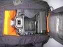 VANGUARD RISE UP 48\n\nFoto und Text von Martin Herzig - VIELEN DANK!\n\nKommentar:\n\nIm rucksack sind derzeit:\n \nEOS 7D + Batteriegriff+24-70mm L\n100-400mm L\nKenko Konverter\nBlitz\nSchelle und zubehr\n \nEin 17,3 Zoll Dell Notebook geht sich leider um ca. 1cm nicht aus, aber is eh zu schwer beim fliegen :-).\n\nOhne Laptop wiegt das ganze 7,3kg also ideal frs Flugzeug..\n \nGrsse,\nMartin