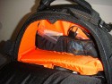 VANGUARD RISE UP 48\n\nFoto und Text von Martin Herzig - VIELEN DANK!\n\nKommentar:\n\nIm rucksack sind derzeit:\n \nEOS 7D + Batteriegriff+24-70mm L\n100-400mm L\nKenko Konverter\nBlitz\nSchelle und zubehr\n \nEin 17,3 Zoll Dell Notebook geht sich leider um ca. 1cm nicht aus, aber is eh zu schwer beim fliegen :-).\n\nOhne Laptop wiegt das ganze 7,3kg also ideal frs Flugzeug..\n \nGrsse,\nMartin